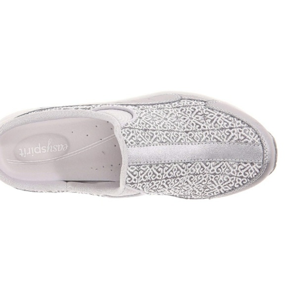 easy spirit silver shoes